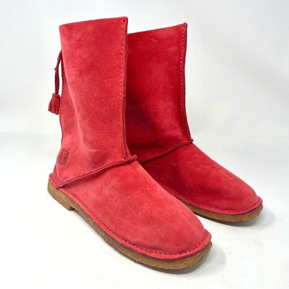 Baffin Pure Red Leather Pull On Mid Shaft Crepe Sole Boots Size 9/ 40